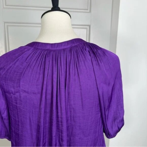 Chelsea & Theodore‎ Purple Gathered Pleated V-Neck Satin Blouse Sz XS - Picture 6 of 8